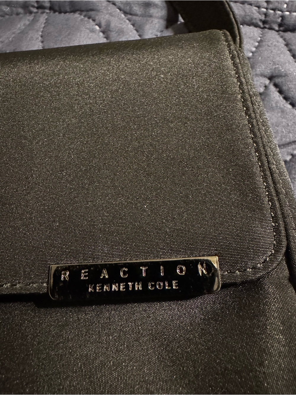 Kenneth Cole Reaction Black Men's Messenger Crossbody